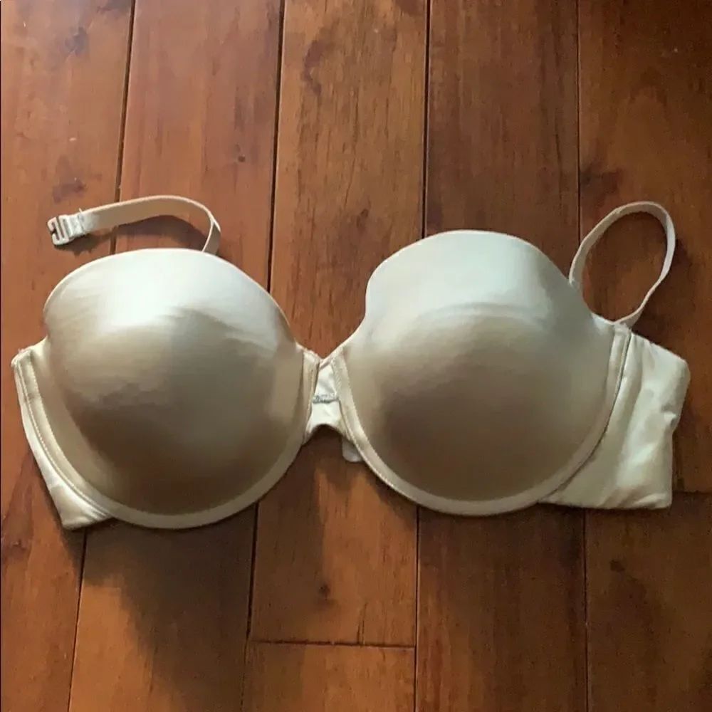 Great condition Maidenform strapless bra